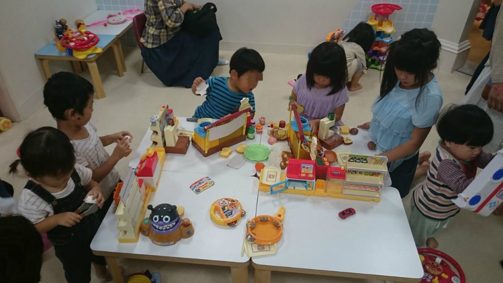 アソボ~ノ 雨 混雑