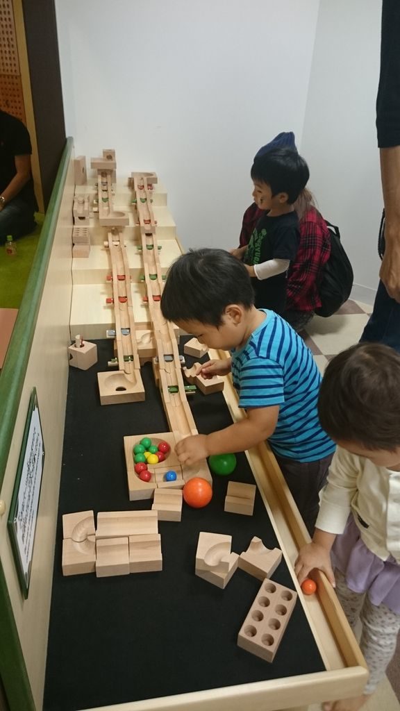 アソボ~ノ 雨 混雑