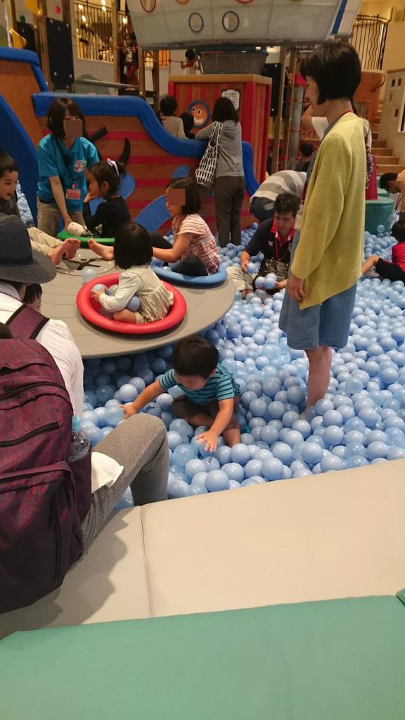 アソボ~ノ 雨 混雑