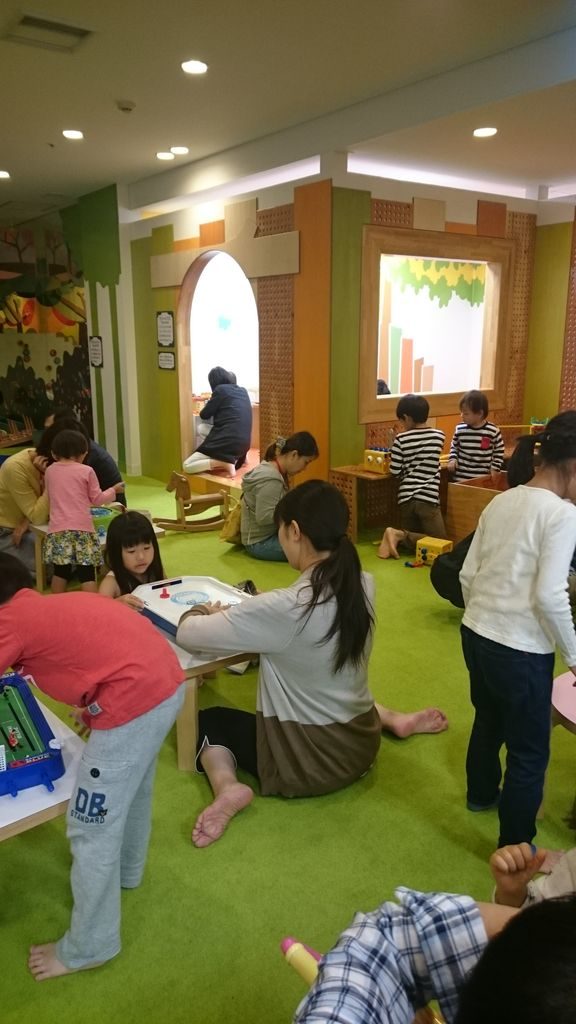 アソボ~ノ 雨 混雑