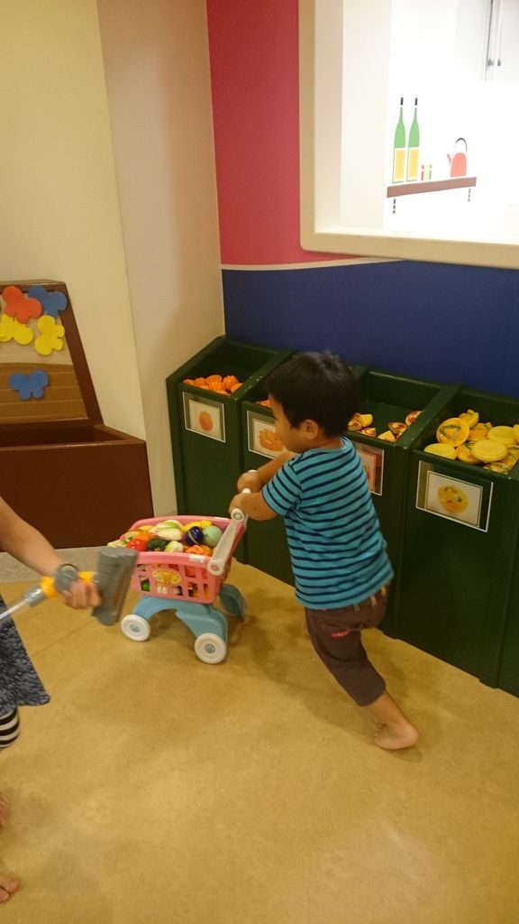 アソボ~ノ 雨 混雑