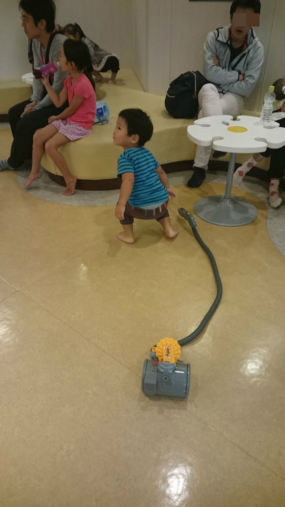 アソボ~ノ 雨 混雑