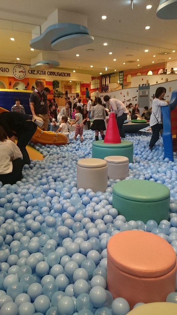 アソボ~ノ 雨 混雑