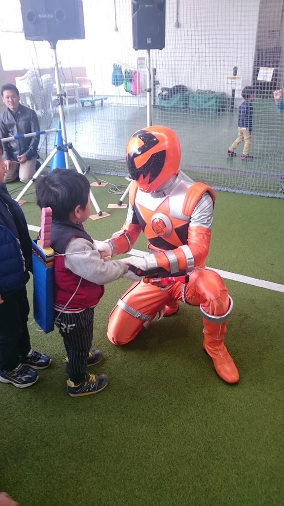 無料ヒーローショー