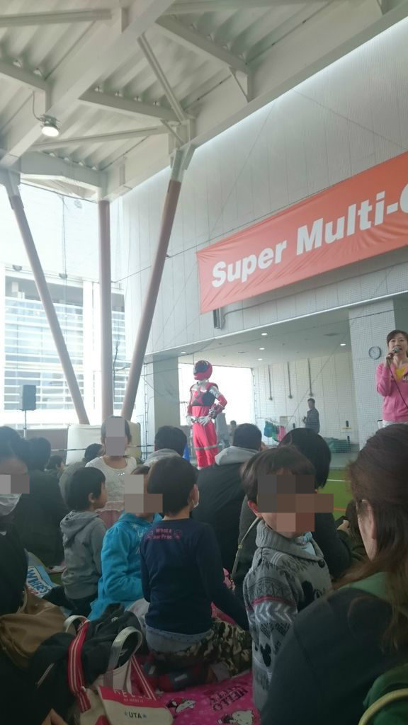 無料ヒーローショー