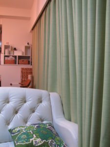 【オシャレ部屋への道】半分だけなんとなく格好がついたのでは？まだまだですか？