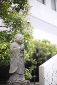 悲しいことには変わりないけども