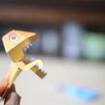 ペーパークラフトで子供と遊ぼう！苦労して作ってすぐに破壊されてもドンマイ！