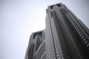 世の中は、お金を持っている人がより得をするようにできている