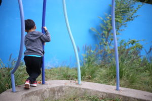 5歳長男が突然指しゃぶり　愛情が足りない？愛情に飢えている？