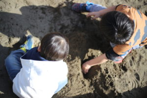 やめて vs. やめて／やめて vs. やりたい　砂山保育士を見て考えた