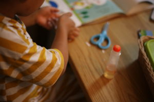 見逃すべきか、子供のズル