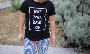 夫不在の夜に、長男がカーテンレールを引きちぎった一幕