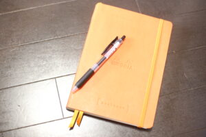 あっという間じゃなかった。やっと寝る前にベッドで本が読める生活