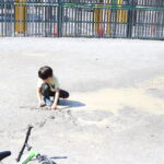 雨の日に思い至る社会の【バグ】