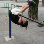 まだ弱き小さな人として守ることと、一人前の心を尊ぶこと